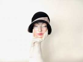 schwarze 20 er Jahre Cloche Mottled.jpeg